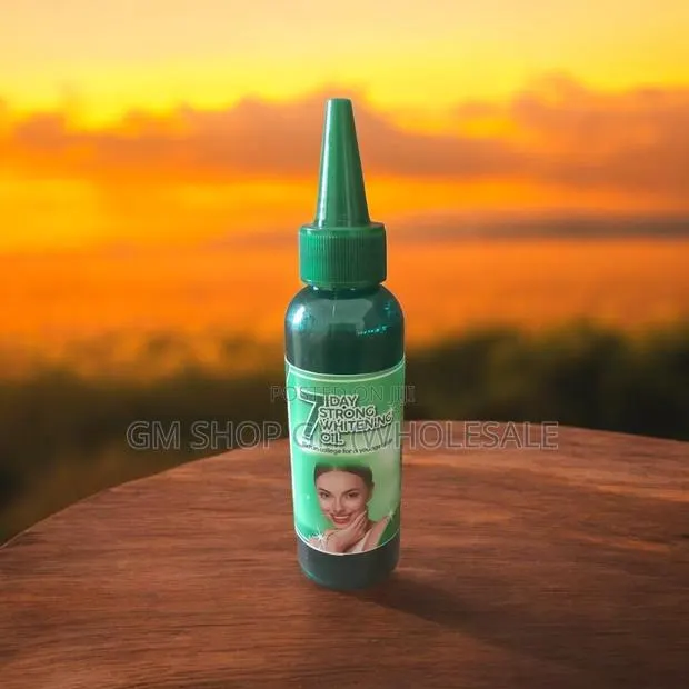 7 Days Strong Whitening Oil (100ml) · Photo 1