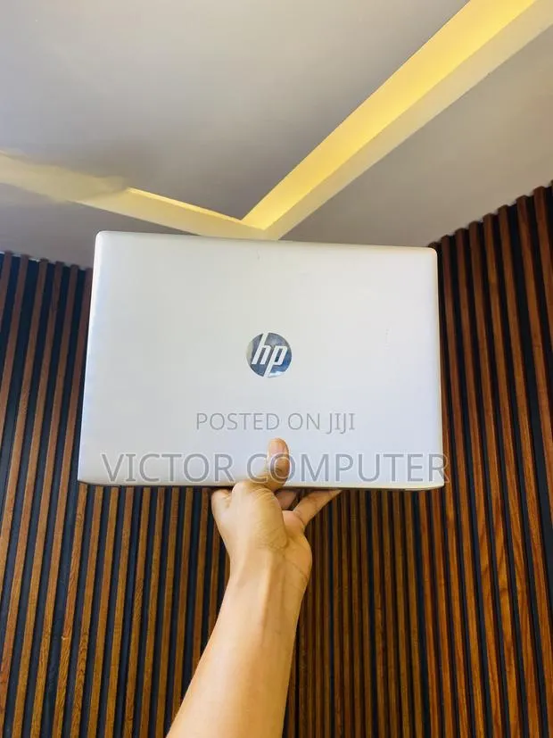 Laptop HP 430 G5 8GB Intel Core i5 SSD 256GB · Photo 1