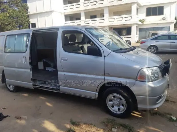 Toyota HiAce 2012 Grey · Photo 1