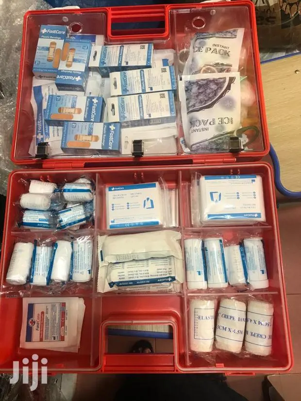 100 Persons Use First Aid Box · Photo 1