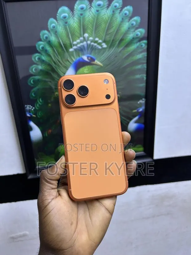 New Apple iPhone 17 Pro Max 256 GB Orange · Photo 1