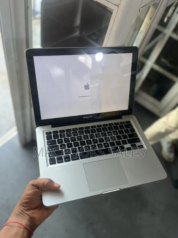 Laptop Apple MacBook Pro 2012 8GB Intel Core i5 HDD 320GB · Photo 1