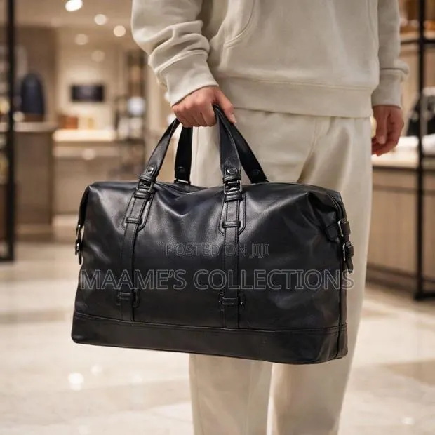 Large-Capacity Black Leather Duffel Bag · Photo 1