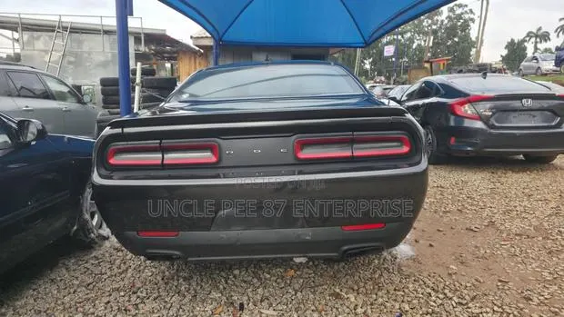 Dodge Challenger SXT AWD 2020 Black · Photo 1