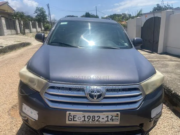 Toyota Highlander 3.5L 4WD 2013 Gray · Photo 1