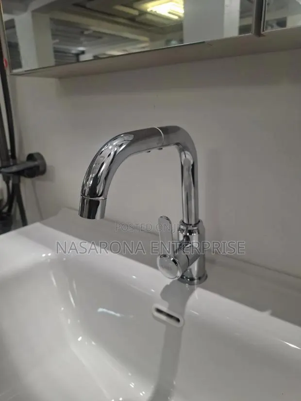 CGH Chrome Basin Tap No. 5 · Photo 1