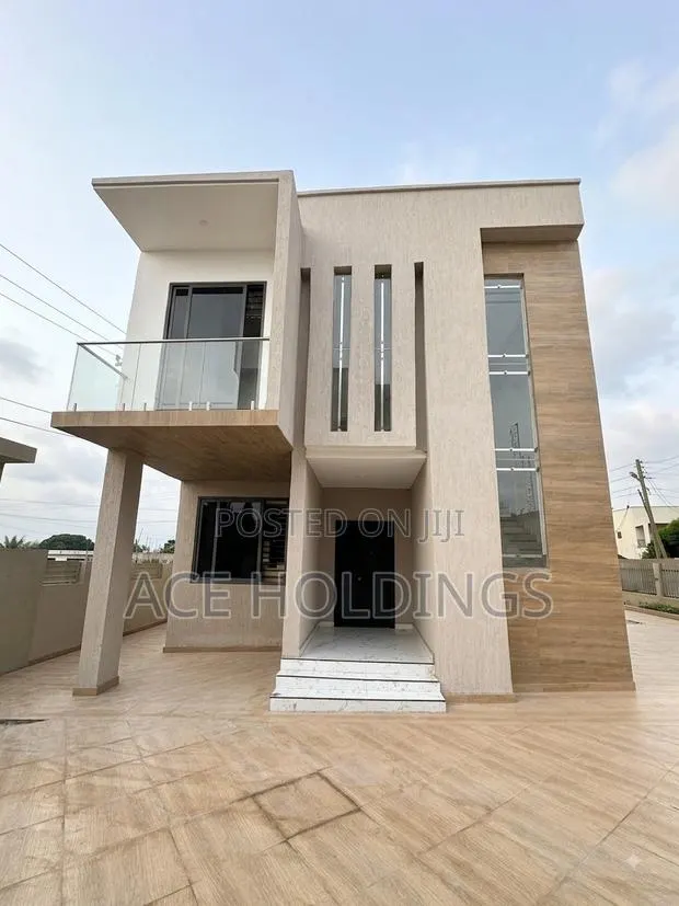 4bdrm House in Adjiringanor, School Junction for sale · Photo 1