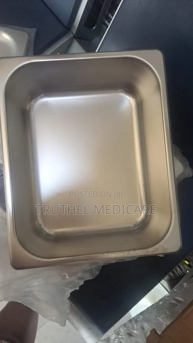 Hard Stainless Instrument Tray · Photo 1