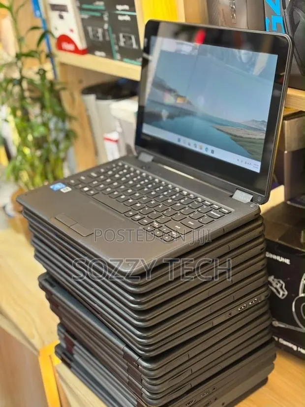 Laptop Lenovo N23 Chromebook 4GB Intel Celeron SSD 60GB · Photo 1