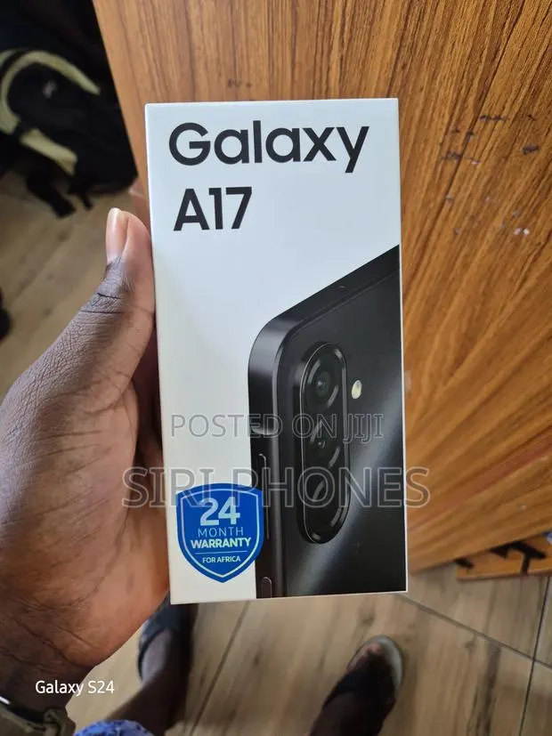 New Samsung Galaxy A17 128 GB Black · Photo 1