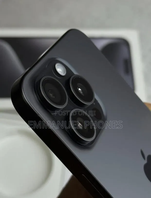 New Apple iPhone 15 Pro Max 512 GB Black · Photo 1