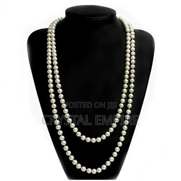 Plain Long Pearl Necklace · Photo 1