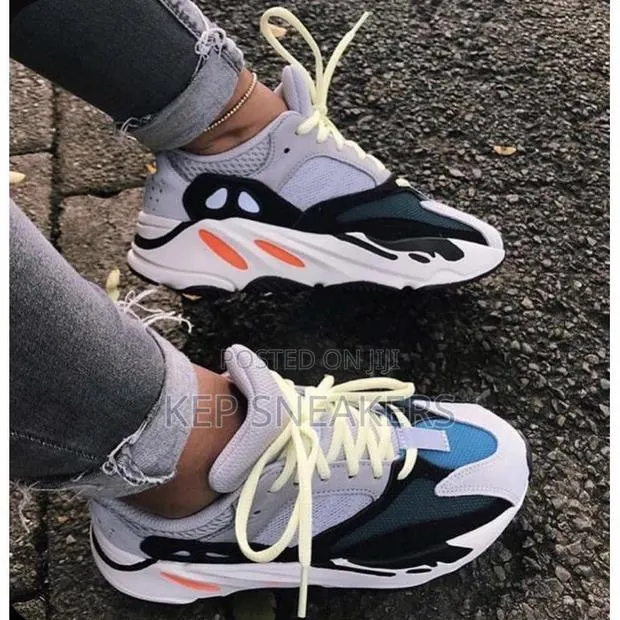 Adidas Yeezy Boost 700 "Wave Runner · Photo 1