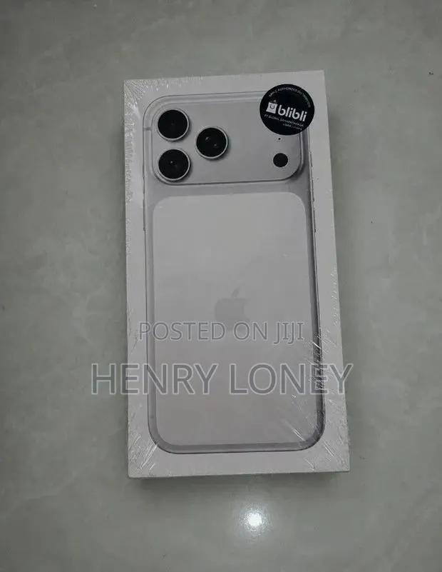 New Apple iPhone 17 Pro Max 1 TB Silver · Photo 1