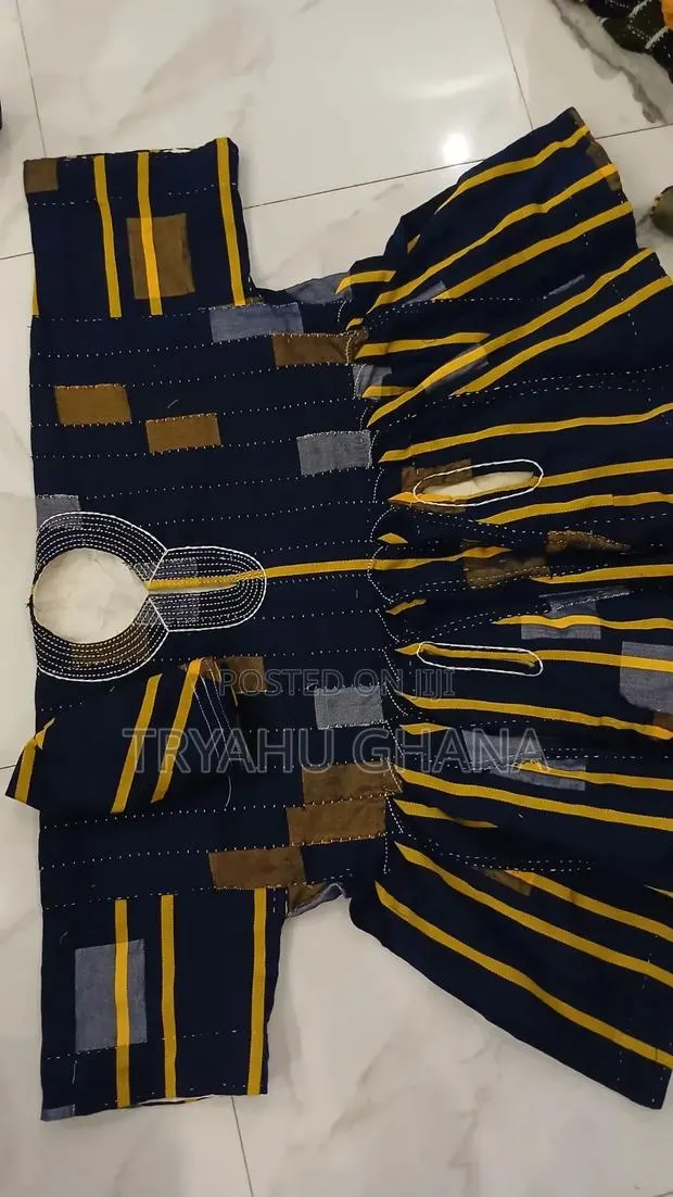 New Smocks Available in Town at Tryahu Price in Ghana · Photo 1