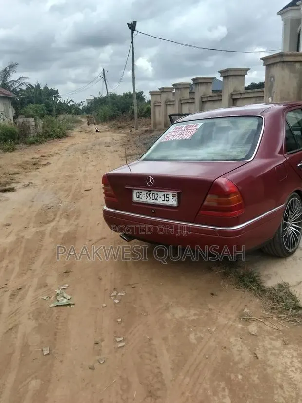 Mercedes-Benz C180 2000 Beige · Photo 1