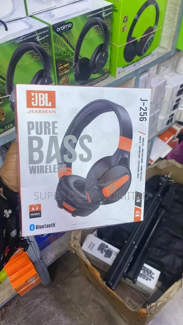 JBL Harman Pure Bass Wireless · Photo 1