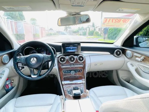 Mercedes-Benz C300 Sport 4Matic Sedan AWD (2.0L 4cyll 7A) 2016 Silver · Photo 1