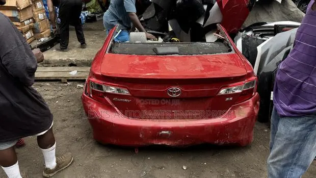 Toyota Camry (Spider) 2012,2013,2014 Backcut/ Quarter Panel Available · Photo 1