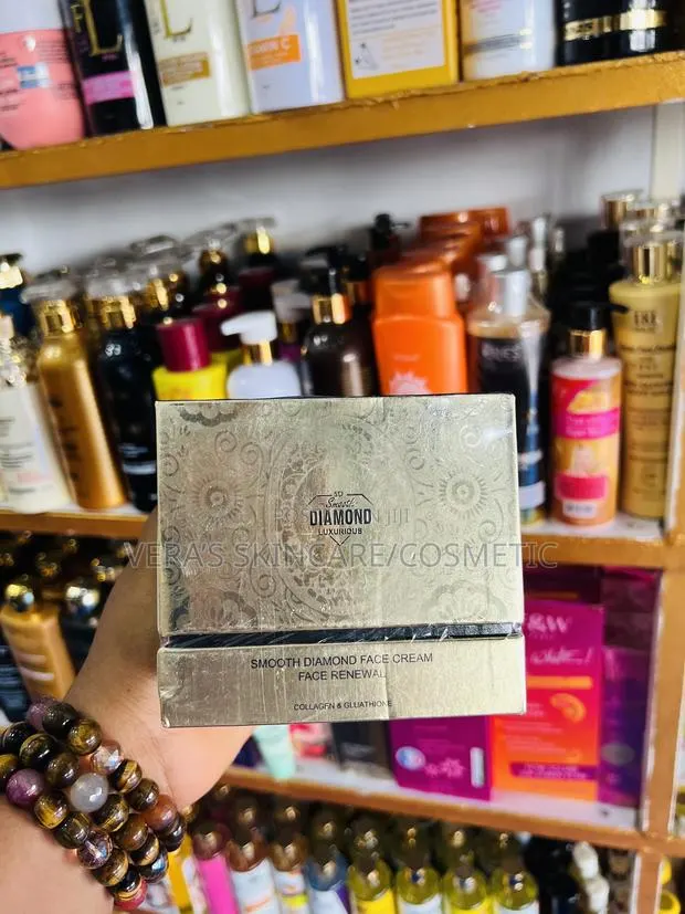 Smooth Diamond Face Cream · Photo 1