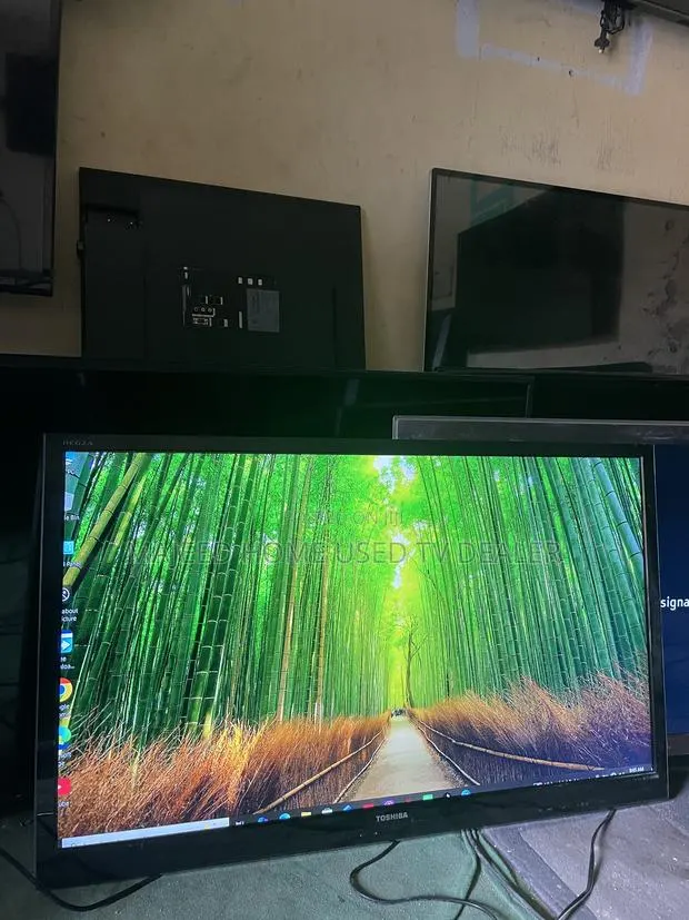 42inches Toshiba Regza Led TV · Photo 1