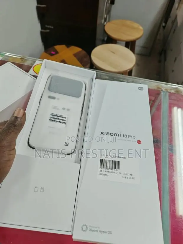 New Xiaomi 18 Pro 512 GB Gray · Photo 1