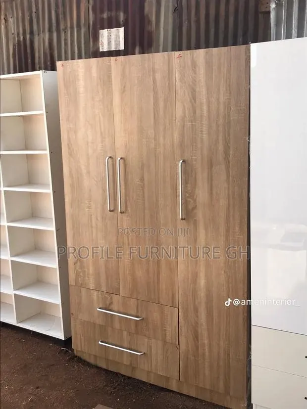 Foreign Wood 3in1 Wardrobe · Photo 1