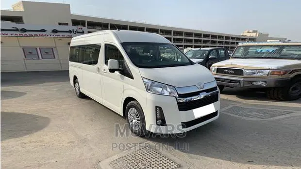 Car Rental in Ghana, Toyota Hiace -15 Seater Bus · Photo 1