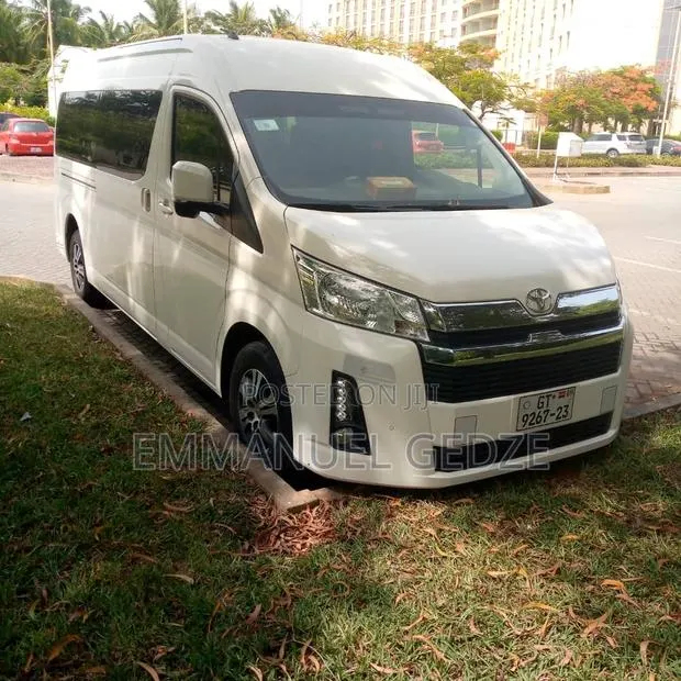 Mini Vans for Rent (14 Seater)