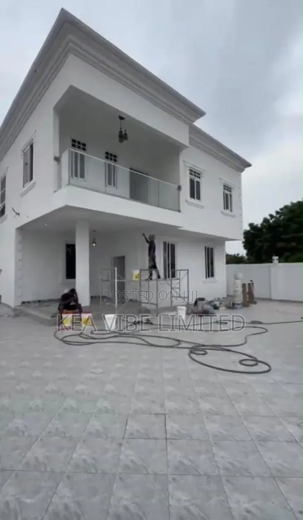4bdrm Apartment in Kwabenya for sale · Photo 1
