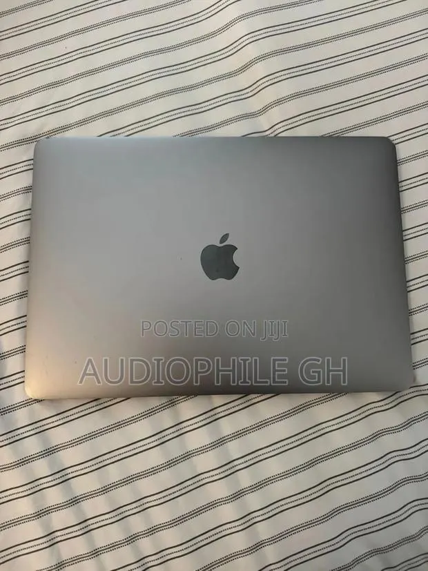 Laptop Apple MacBook Pro 2017 8GB Intel Core i5 SSD 256GB · Photo 1
