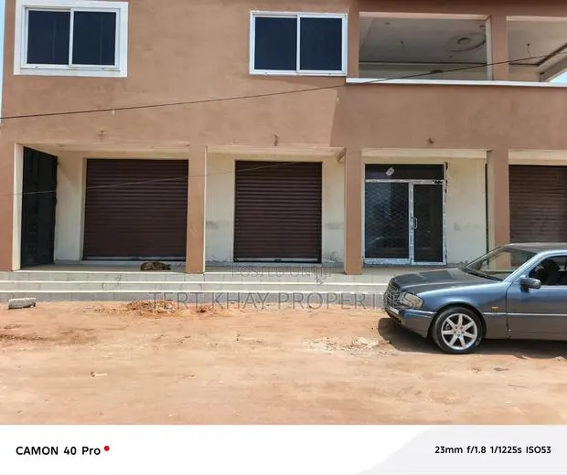 Shop to Let at Nungua · Photo 1