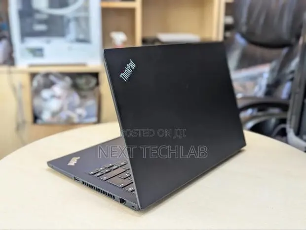 Laptop Lenovo Thinkpad T490s 8GB Intel Core i5 SSD 256GB · Photo 1