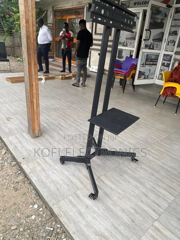 Megaview 100 Titanstand Strong, Secure Stylish · Photo 1
