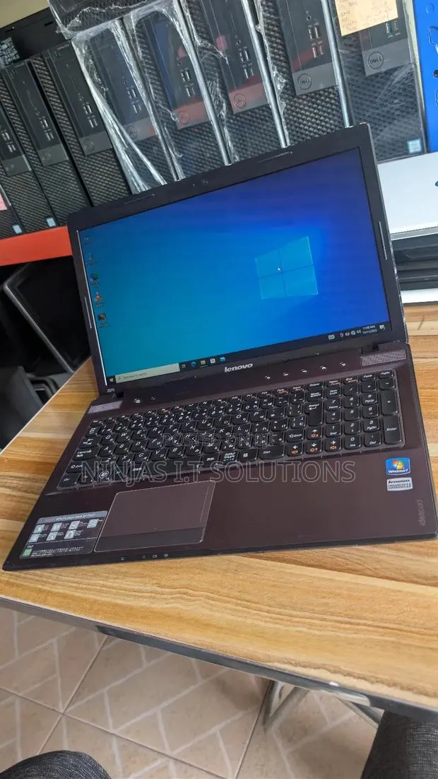 Laptop Lenovo IdeaPad Z575 8GB AMD HDD 500GB · Photo 1