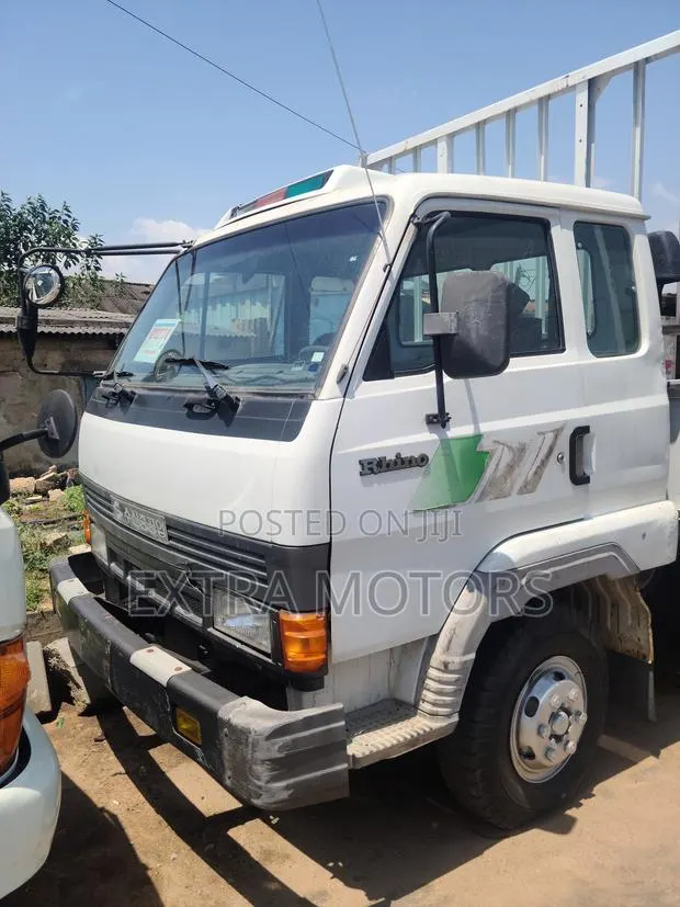 Kia Rhino Truck 2004 – 6.0L Diesel · Photo 1