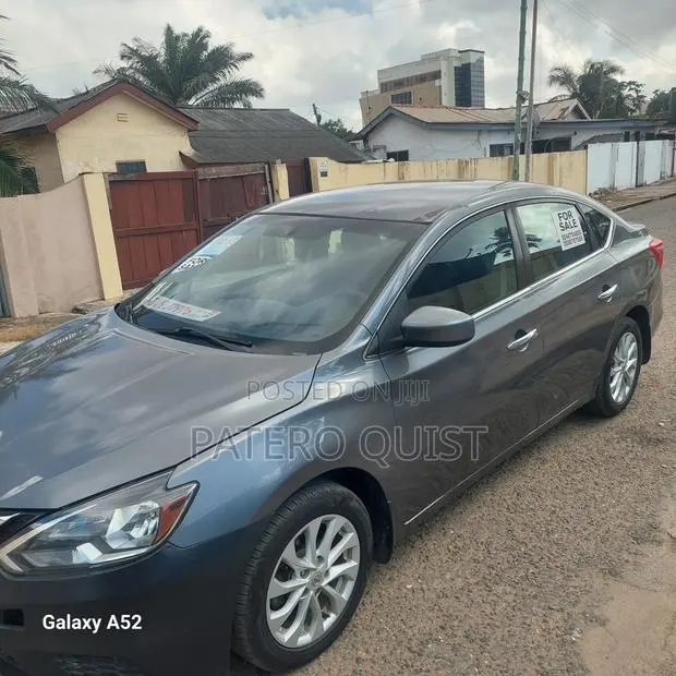 Nissan Sentra SV 2018 Gray · Photo 1