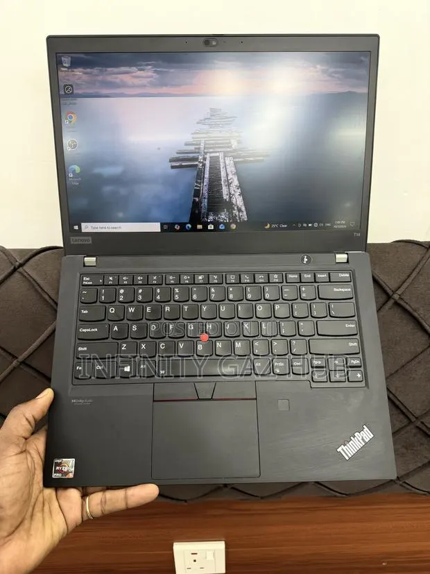 Laptop Lenovo ThinkPad T14 16GB AMD Ryzen 5 SSD 256GB · Photo 1
