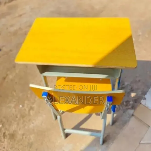 Student Desk · Photo 1