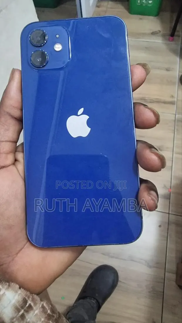 Apple iPhone 12 64 GB Blue · Photo 1
