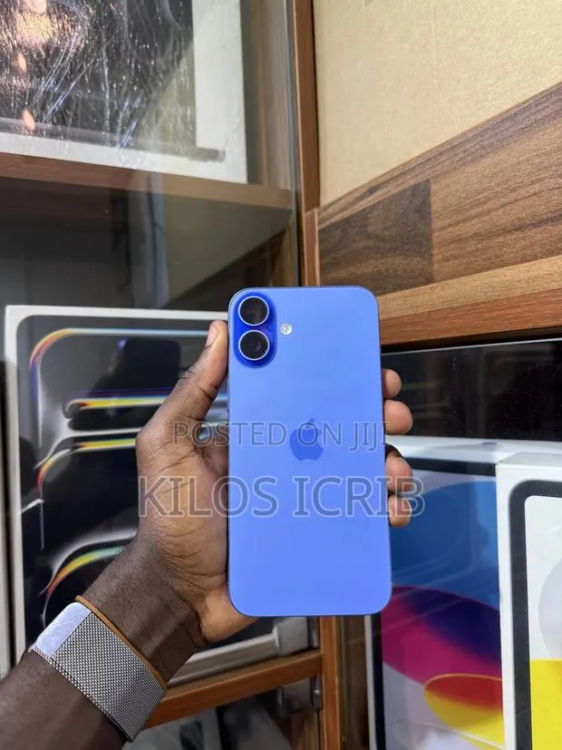 Apple iPhone 16 Plus 128 GB Blue · Photo 1