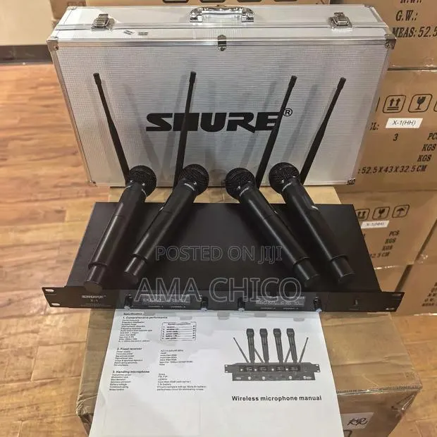 Professional Shure 4 in 1 Microphone With Case · Photo 1
