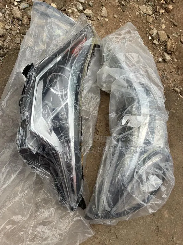 Headlight Toyota CHR 2018-2020-2023 Led · Photo 1