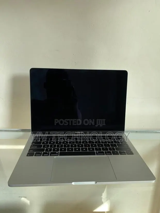 New Laptop Apple MacBook Pro 8GB Intel Core i5 SSD 256GB · Photo 1