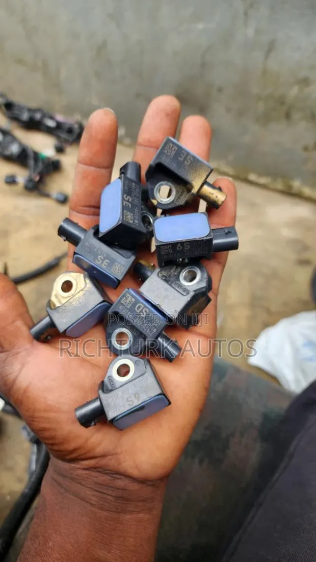 Honda CRV 2023-2025 Model Impact Sensors · Photo 1
