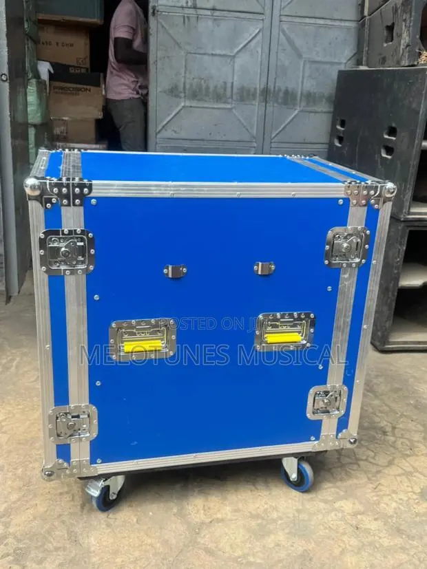 16u Amplifier Rack [Straight] · Photo 1