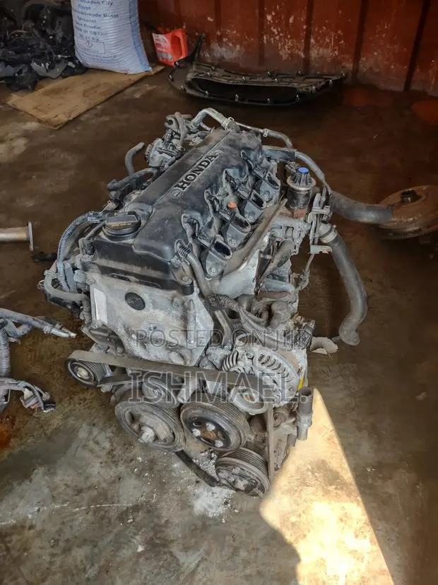 Engine and Parts · Photo 1