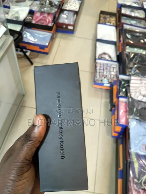 New Samsung Galaxy Note 10 5G 256 GB Black · Photo 3