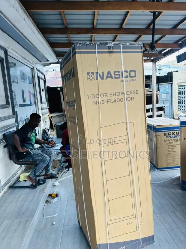 Ultra Modern Sleek Single Door Display Fridge Nasco Nas-400 · Photo 1