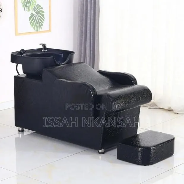 Black Hair Wash · Photo 1